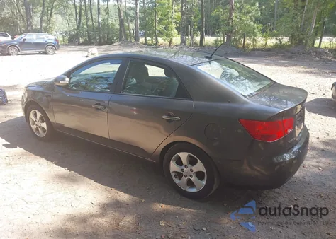 2010 Kia Forte Ex z USA, uszkodzony, nr VIN KNAFU4A22A5280429